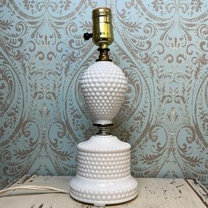 Vintage Hobnail Milk Glass Tabletop Lamp Works!